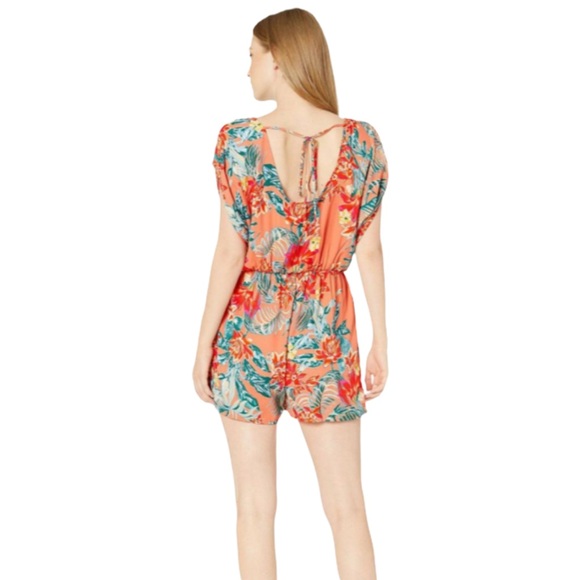 BCBGMaxAzria Flutter Sleeve Woven Romper, Size M - Picture 2 of 8